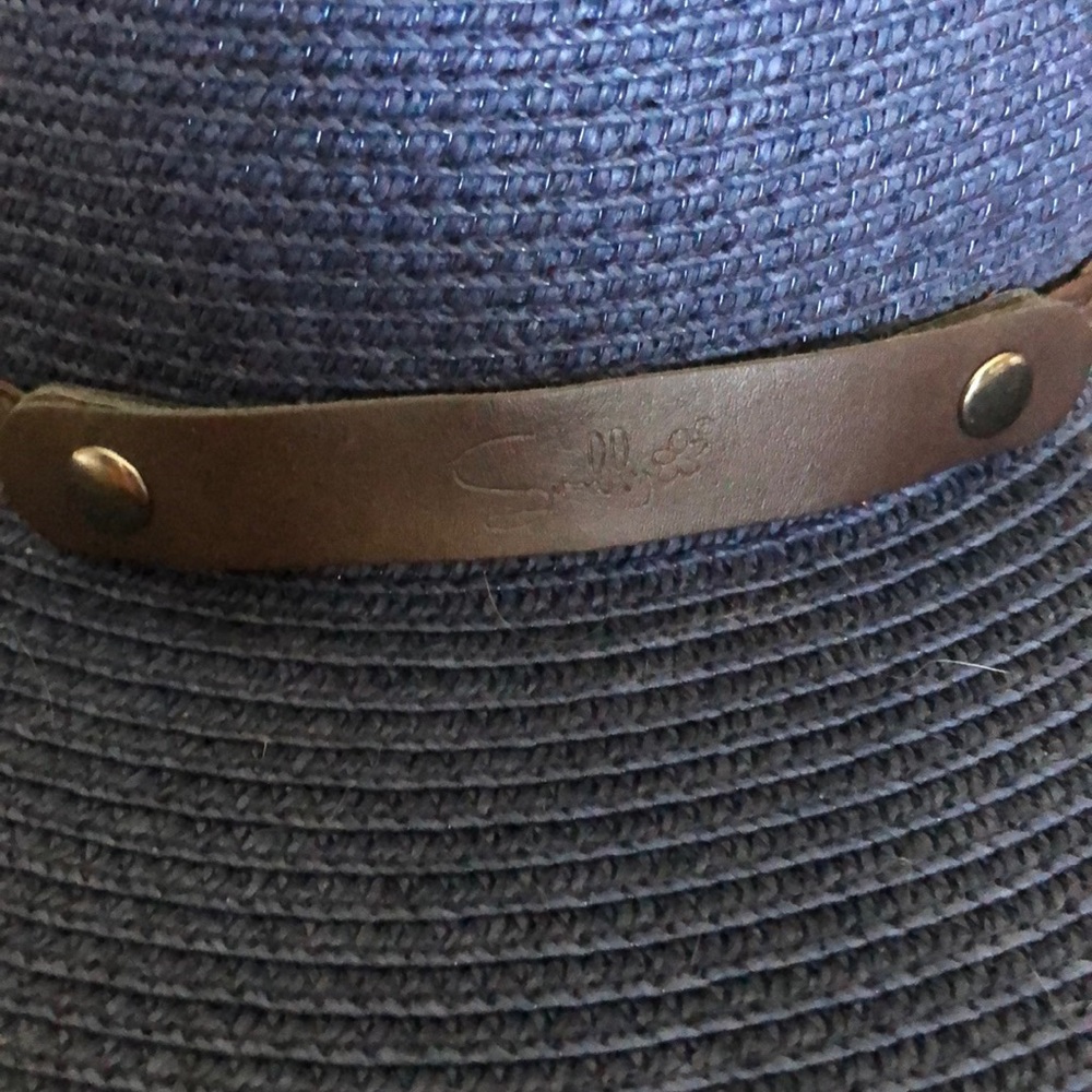 Hat! - Picture 2 of 4